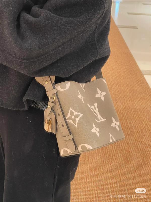 2026120181652889 130